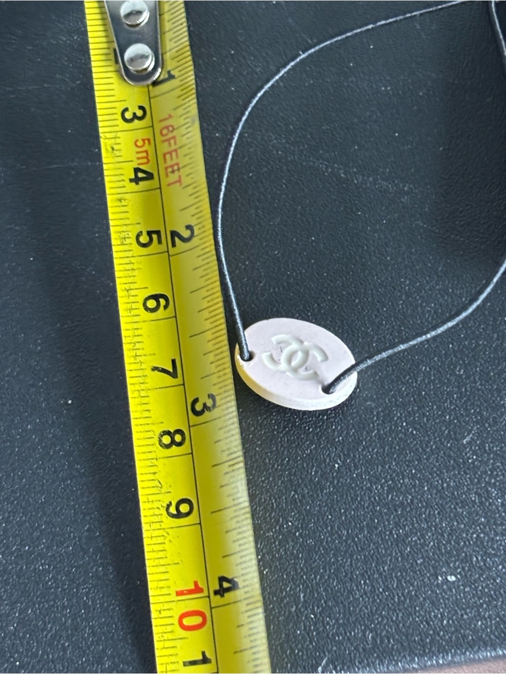 Chanel button - Picture 3 of 6
